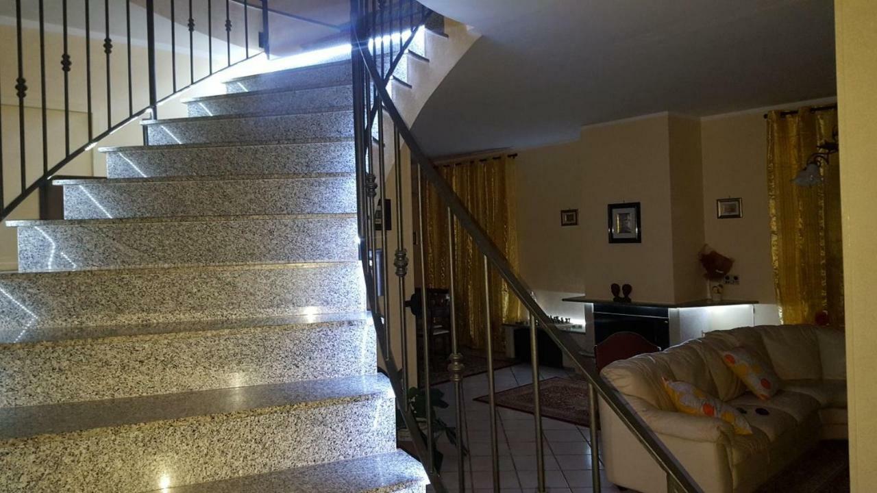 B&B Villa Dei Fiori SantʼEufemia Lamezia Exterior foto